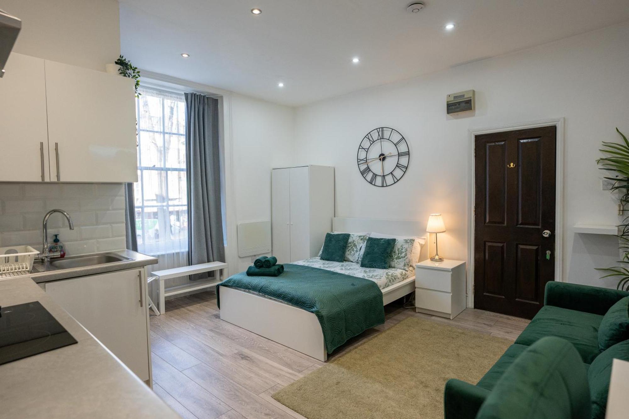 Beautiful Studio Flat In Hackney Next To Overground Station Londres Exterior foto